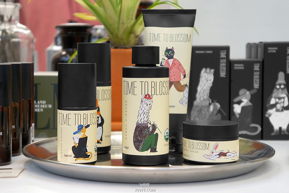 亞克力化妝品瓶子生產(chǎn)廠家告訴你，聚酯塑料PET瓶的開(kāi)發(fā)與應(yīng)用